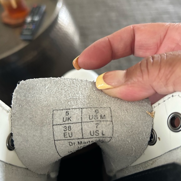 Dr Martens - Picture 5 of 6